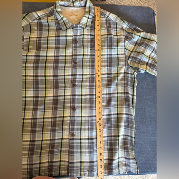 Tommy Bahama Mens Shirt SZ XL Green Grey Plaid Short Sleeve Button Up 100% Silk - Picture 9 of 9